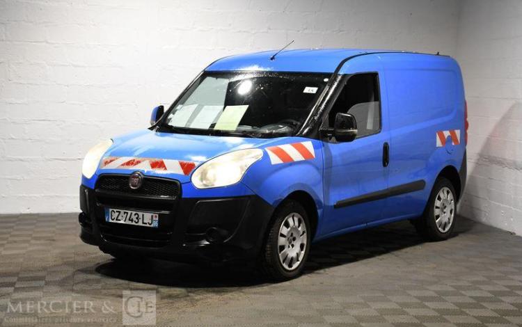 FIAT DOBLO GNV BLEU CZ-743-LJ