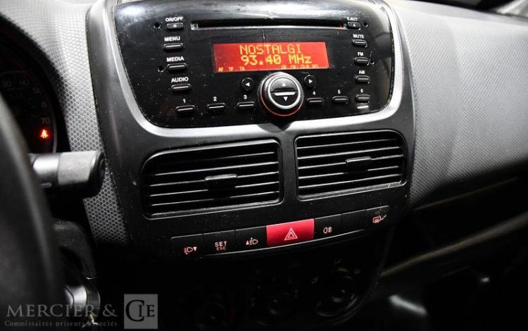 FIAT DOBLO FOURGON CARGO 1.4 T-JET GNV 120ch BLEU CZ-747-LJ