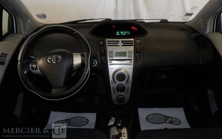 TOYOTA YARIS 1,4 D4D 90 LUNA PACK BVA BLANC DG-027-JT