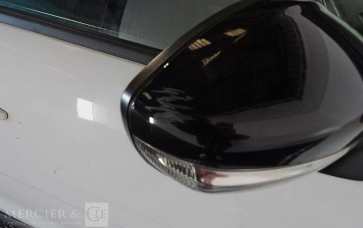 TOYOTA YARIS 1,4 D4D 90 LUNA PACK BVA BLANC DG-027-JT