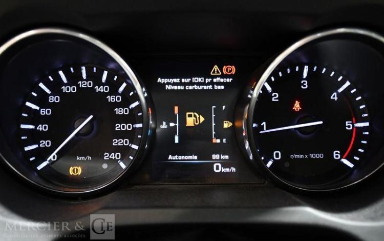 LAND ROVER EVOQUE 2.2 ED4 150CH PURE PACK TECH 2WD NOIR DP-485-WT