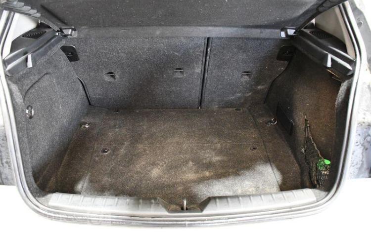 BMW SERIE 1 1,6 116 D 115 EDITION BUSINESS GRIS DP-841-CY