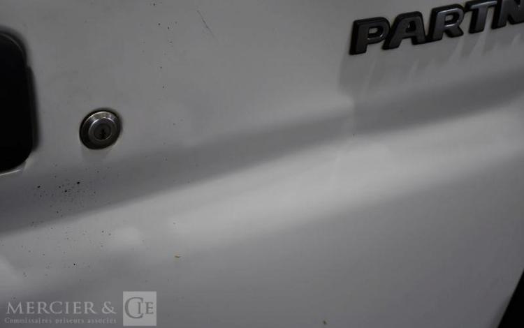 CITROEN BERLINGO  1.9 D 70ch BLANC DT-472-DD