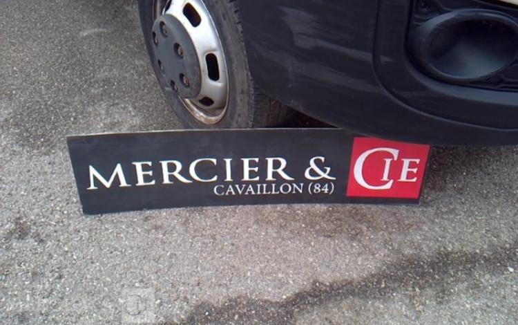 IVECO DAILY 35-130 BENNE SIMPLE CABINE COFFRE ROUGE DT-533-NR