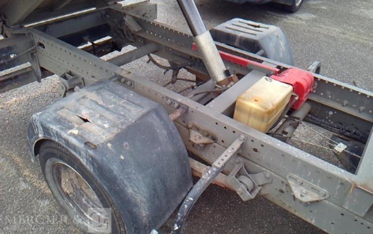 IVECO DAILY 35-130 BENNE SIMPLE CABINE COFFRE ROUGE DT-533-NR