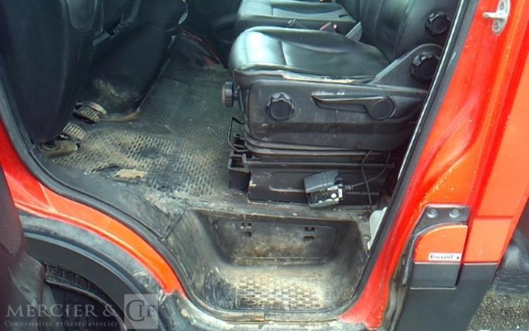 IVECO DAILY 35-130 BENNE SIMPLE CABINE COFFRE ROUGE DT-533-NR