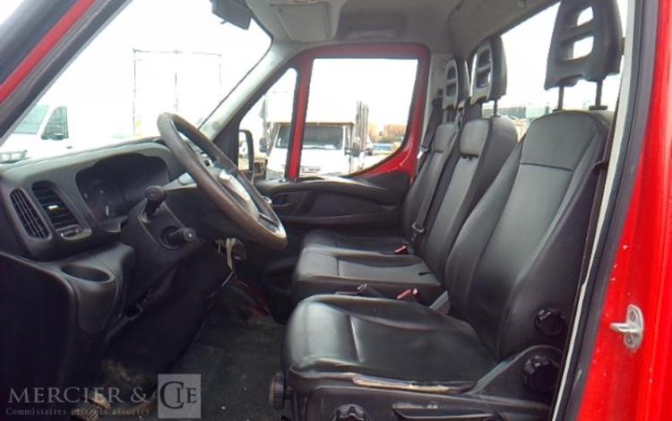IVECO DAILY 35-130 BENNE SIMPLE CABINE COFFRE ROUGE DT-533-NR