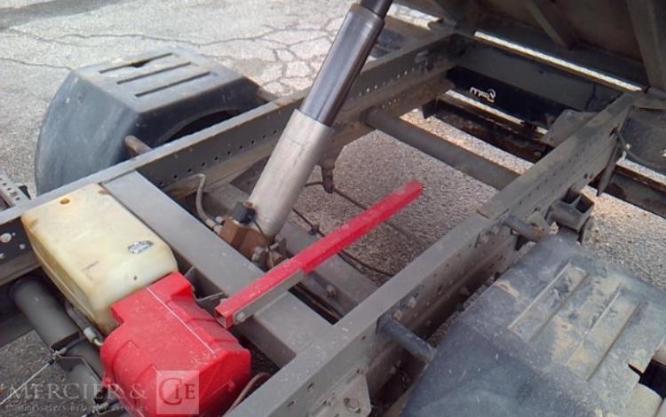 IVECO DAILY 35C13 BENNE SIMPLE CABINE COFFRE  DT-533-NR