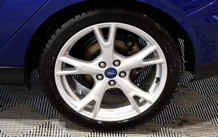 FORD FOCUS 1,0 ECOBOOST SCTI 125 TITANIUM-X S&S BLEU DY-019-KJ