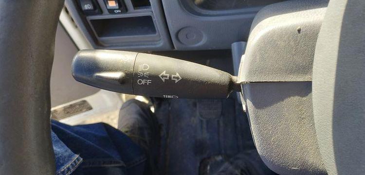 NISSAN CABSTAR 3,0 TD 125 CV AVEC NACELLE MULTITEL 160 ALU DS – DIESEL –  ANNEE 2001 BLANC DZ-453-YV