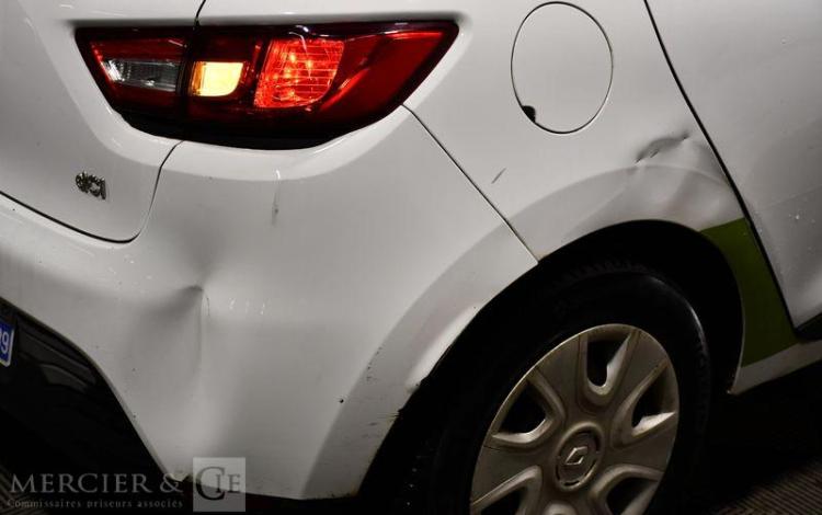 RENAULT CLIO BLANC ED-143-WB