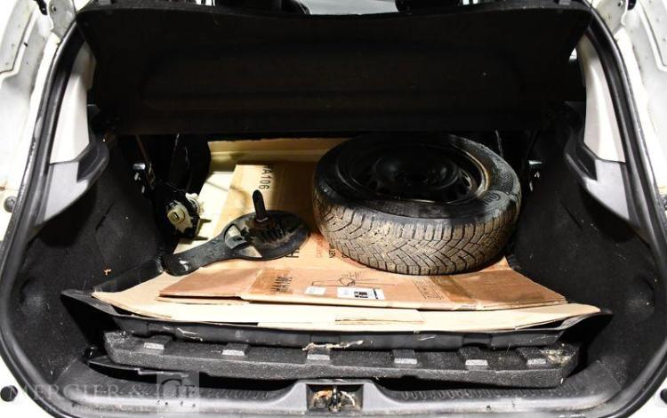 RENAULT CLIO BLANC ED-143-WB