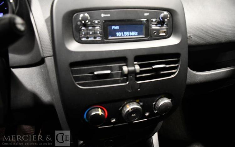 RENAULT CLIO BLANC ED-143-WB