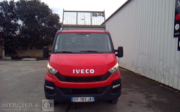 IVECO 35-130  BENNE SIMPLE CABINE COFFRE ROUGE EF-183-JA
