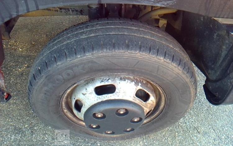 IVECO 35-130  BENNE SIMPLE CABINE COFFRE ROUGE EF-183-JA