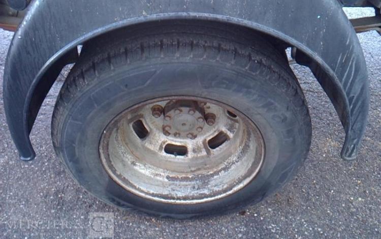 IVECO 35-130  BENNE SIMPLE CABINE COFFRE ROUGE EF-183-JA