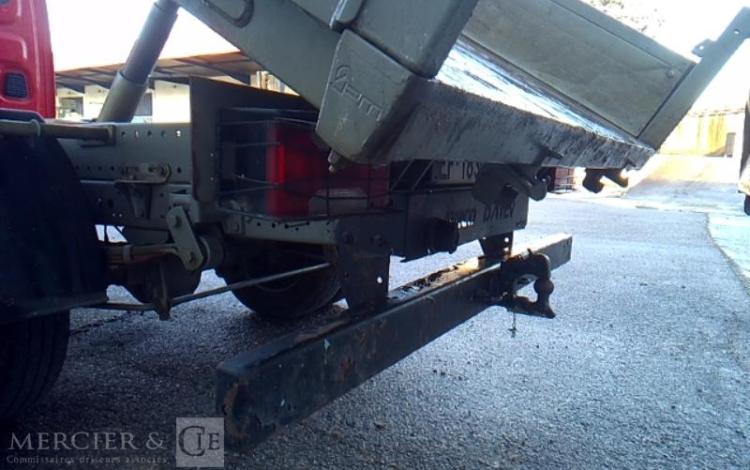 IVECO 35-130  BENNE SIMPLE CABINE COFFRE ROUGE EF-183-JA