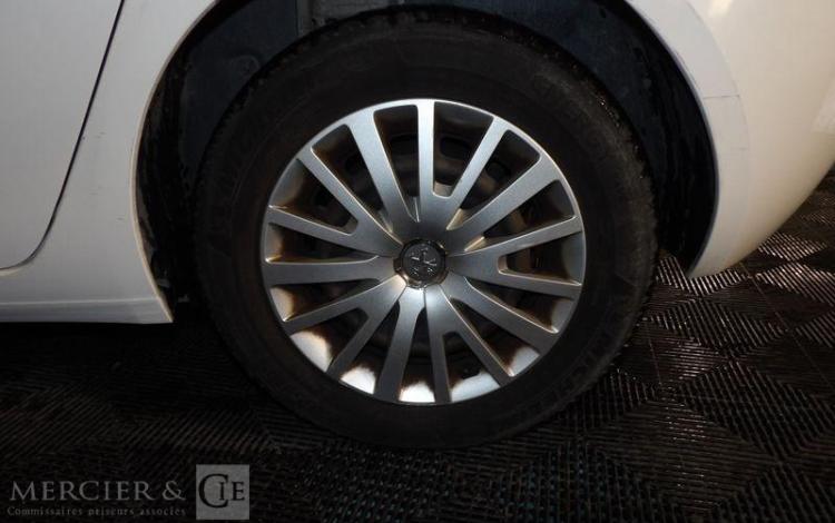 PEUGEOT 308 1.6 BLUEHDI 100 ACTIVE ACCESS BLANC EF-556-MM