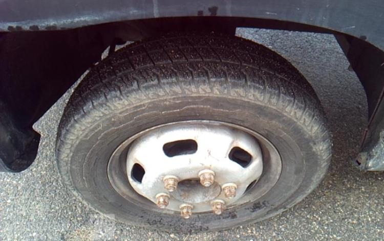 IVECO 35-130 BENNE SIMPLE CABINE COFFRE ROUGE EF-572-FT