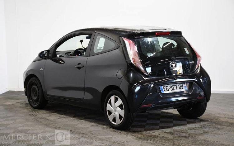 TOYOTA AYGO 1,0 VVTI X-PLAY NOIR EG-927-QV