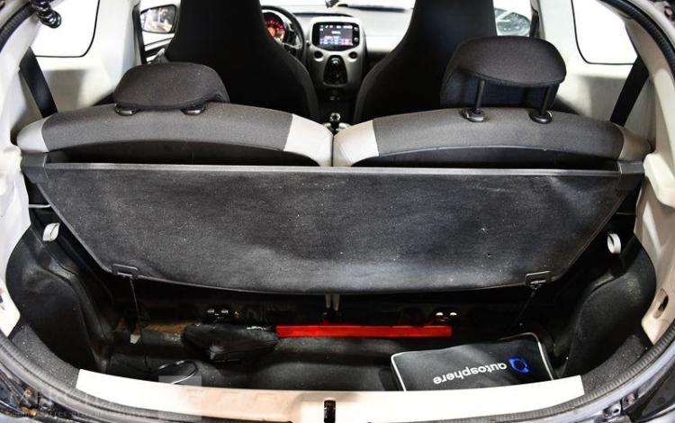 TOYOTA AYGO 1,0 VVTI X-PLAY NOIR EG-927-QV