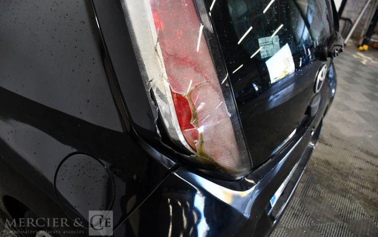 TOYOTA AYGO 1,0 VVTI X-PLAY NOIR EG-927-QV