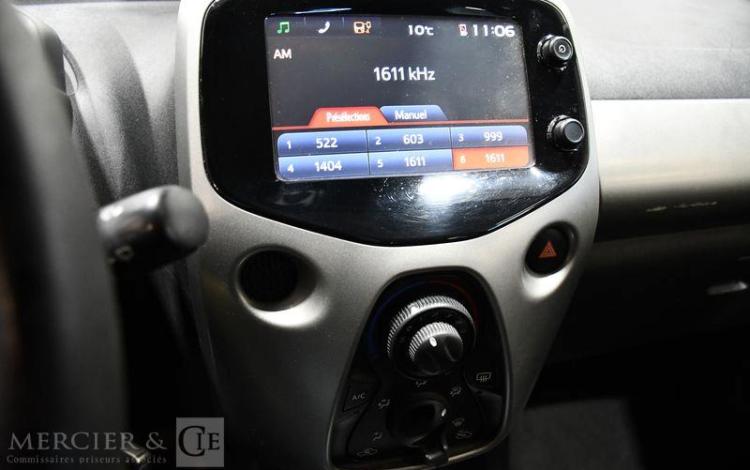 TOYOTA AYGO 1,0 VVTI X-PLAY NOIR EG-927-QV