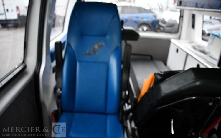 VOLKSWAGEN TRANSPORTER T6 AMBULANCE BLANC EH-141-RC