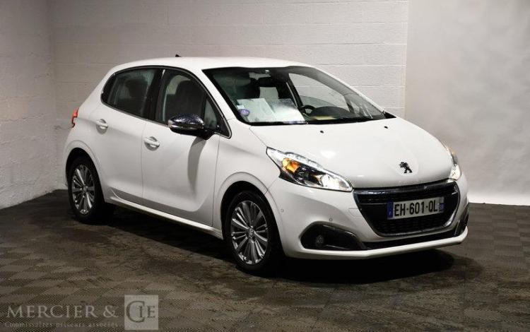 PEUGEOT 208 1.2 PURETECH 110ch ALLURE EAT BLANC EH-601-QL