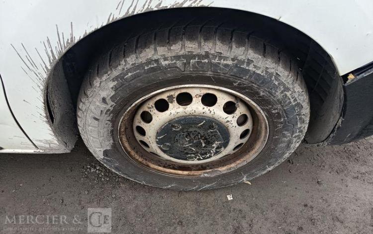 PEUGEOT EXPERT FOURGON 2.0 BLUEHDI 120 L2 PREMIUM PACK – DIESEL – 155626 KMS -ANNEE 2017 BLANC EJ-186-PG