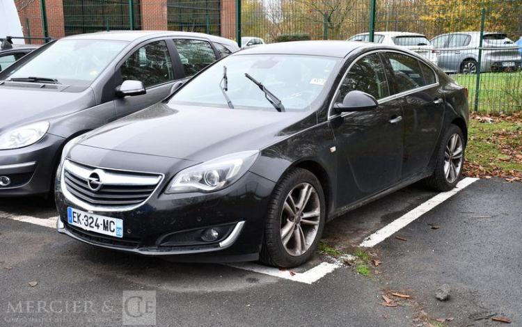 OPEL INSIGNIA 1.6 CDTI 135 COSMO BVA NOIR EK-324-MC