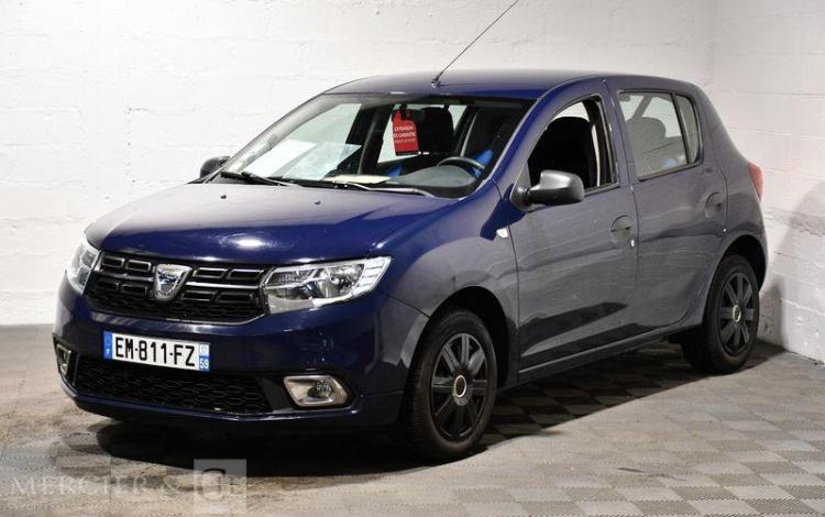 DACIA SANDERO AMBIANCE DCI 75  EM-811-FZ