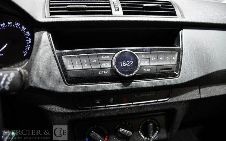 SKODA FABIA BLANC EN-057-TF