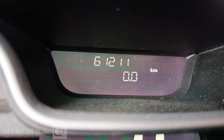 RENAULT TRAFIC 1,6 DCI 16V 120 CV AVEC NACELLE 091F – 9 M – 630 HEURES – ANNEE 2017 BLANC EN-947-BW