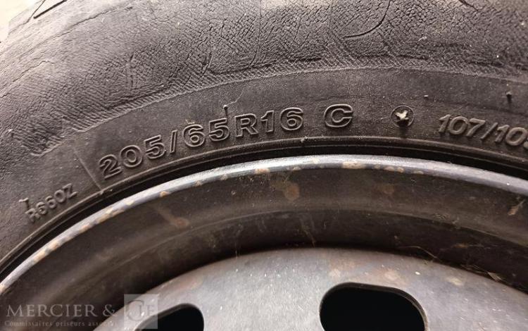 RENAULT TRAFIC 1,6 DCI 16V 120 CV AVEC NACELLE 091F – 9 M – 630 HEURES – ANNEE 2017 BLANC EN-947-BW