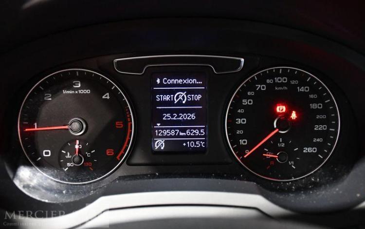 AUDI Q3 2,0 TDI 120 AMBIENTE BLANC EP-077-TN