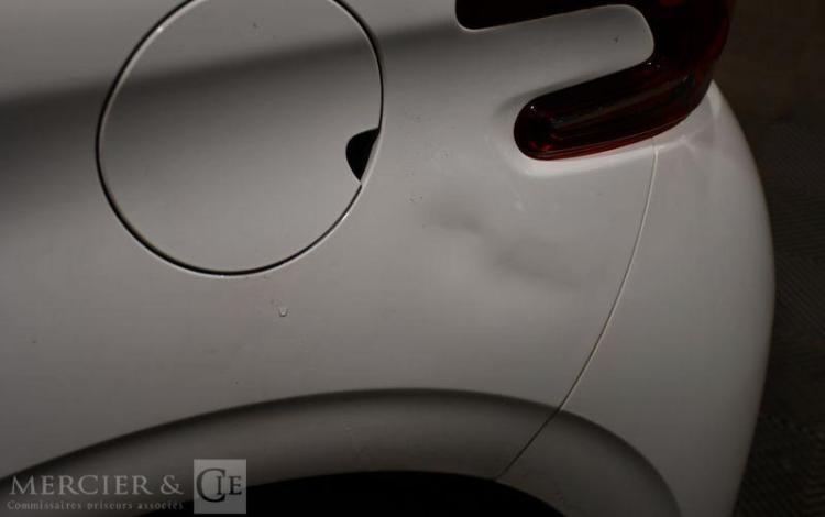 PEUGEOT 208 GENERATION-I 1.2 PURETECH 80CH STYLE BLANC EQ-091-VN