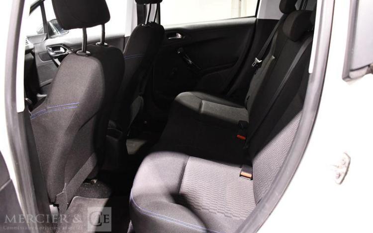 PEUGEOT 208 GENERATION-I 1.2 PURETECH 80CH STYLE BLANC EQ-091-VN