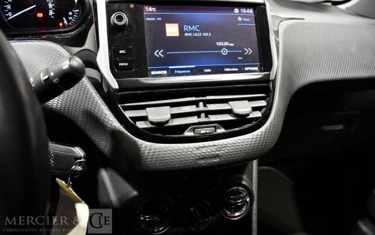 PEUGEOT 208 GENERATION-I 1.2 PURETECH 80CH STYLE BLANC EQ-091-VN