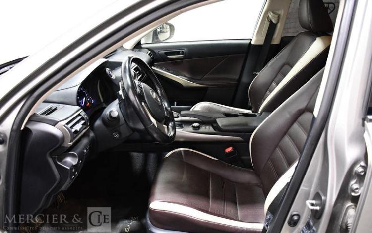 LEXUS IS GRIS EQ-167-MM
