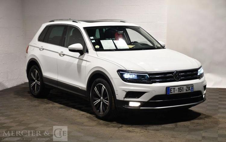 VOLKSWAGEN TIGUAN BLANC ET-151-ZK