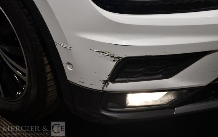 VOLKSWAGEN TIGUAN BLANC ET-151-ZK