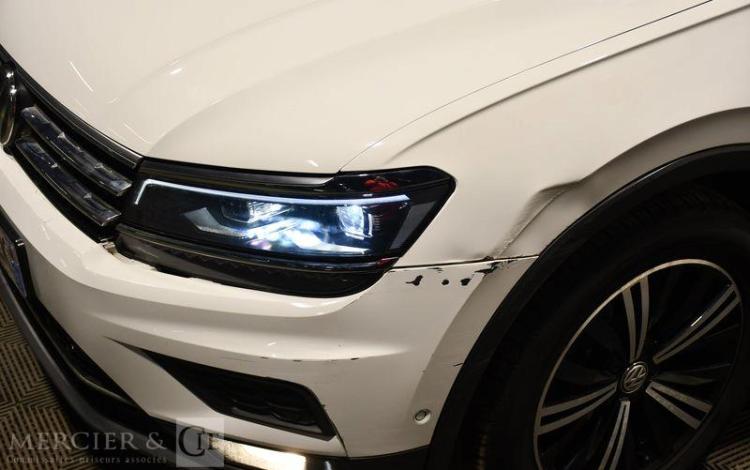 VOLKSWAGEN TIGUAN BLANC ET-151-ZK