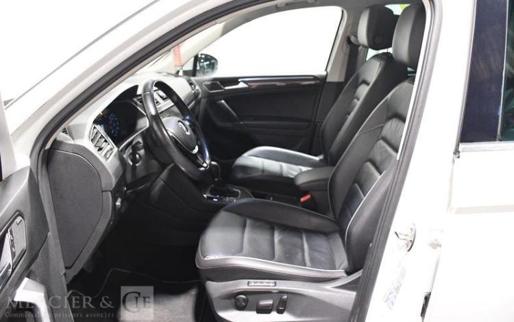 VOLKSWAGEN TIGUAN BLANC ET-151-ZK