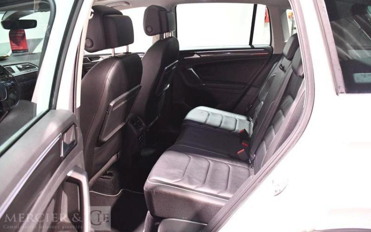 VOLKSWAGEN TIGUAN BLANC ET-151-ZK