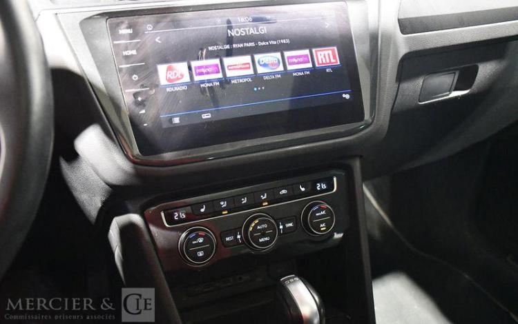 VOLKSWAGEN TIGUAN BLANC ET-151-ZK