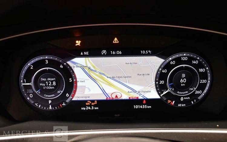 VOLKSWAGEN TIGUAN BLANC ET-151-ZK