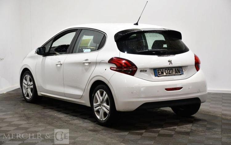 PEUGEOT 208 1.6 BLUEHDI 100 ALLURE BUSINESS BLANC EW-027-AN