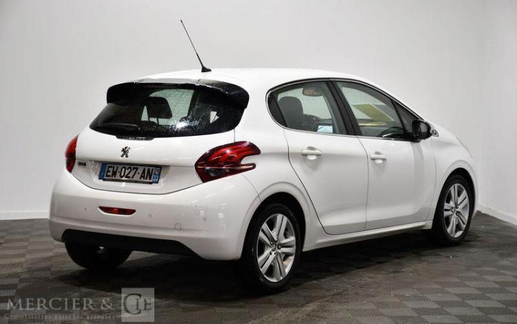 PEUGEOT 208 1.6 BLUEHDI 100 ALLURE BUSINESS BLANC EW-027-AN