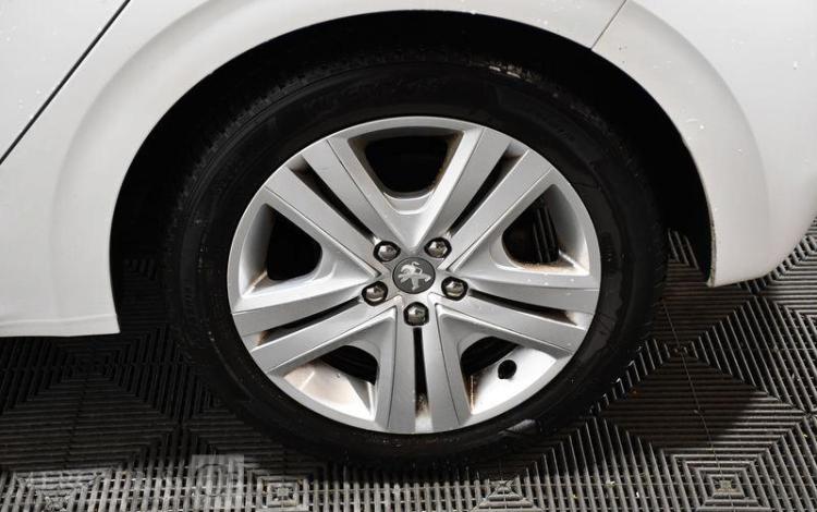 PEUGEOT 208 1.6 BLUEHDI 100 ALLURE BUSINESS BLANC EW-027-AN